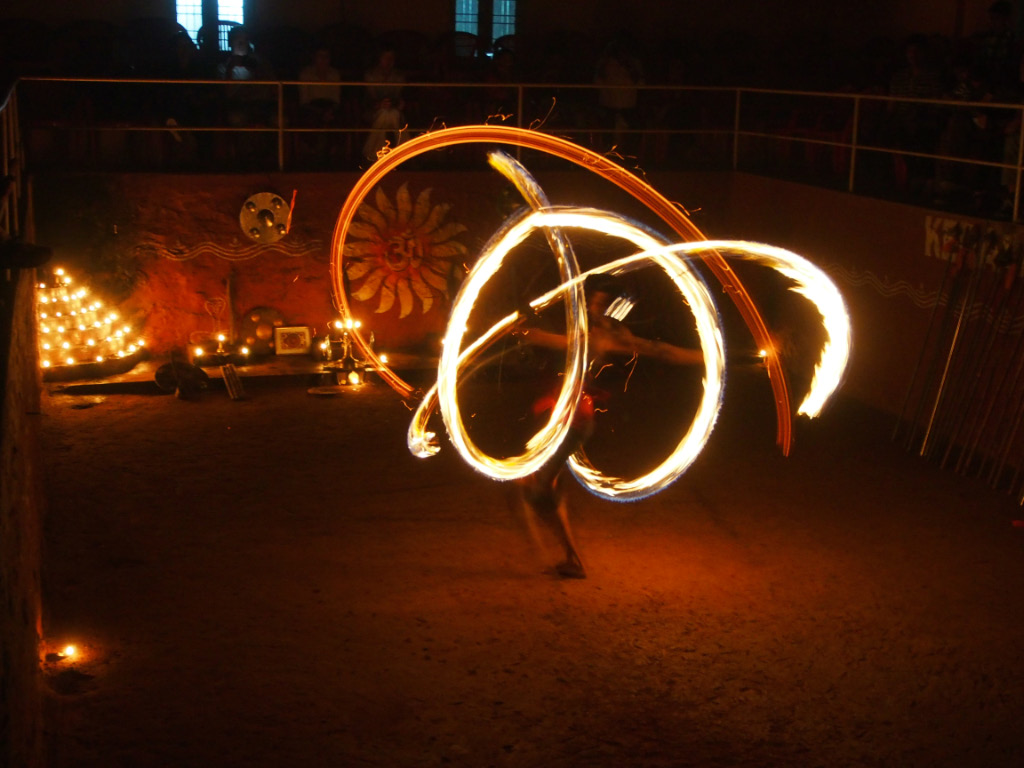 Démonstration de Kalaripayatt à coté de Periyard Démonstration de Kalaripayatt à coté de Periyard